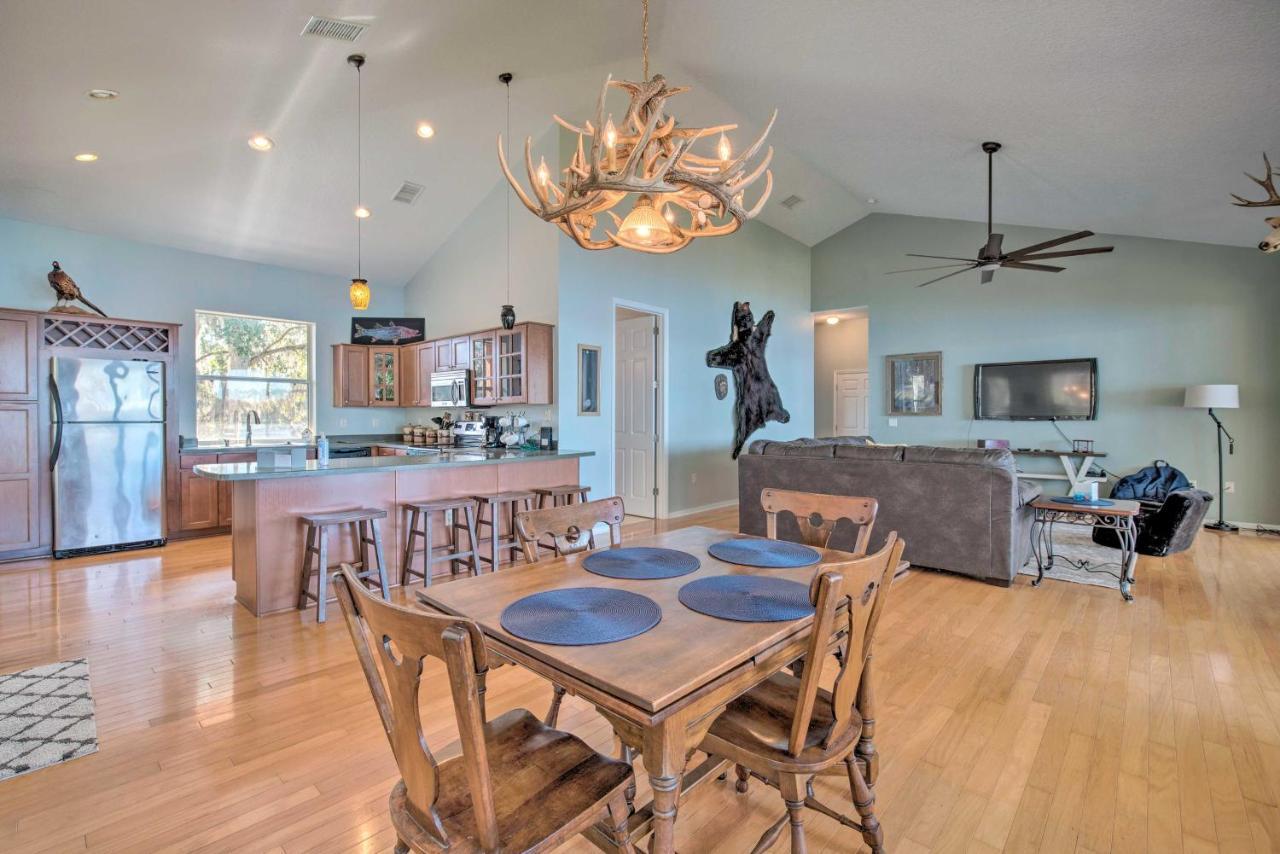 Lakefront Crystal River Home With Private Dock! エクステリア 写真